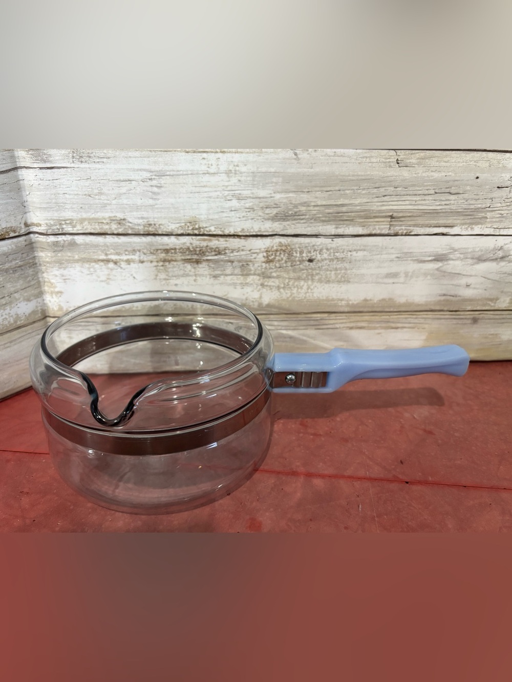 Vintage Pyrex Flameware spouted saucepan with Delphite handle (40s/50s)